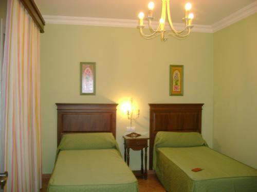 Hotel Santa Cruz Los Palacios Y Villafranca Zewnętrze zdjęcie